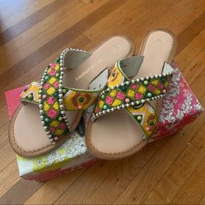 CHINESE LAUNDRY Penelope Flat Sandal